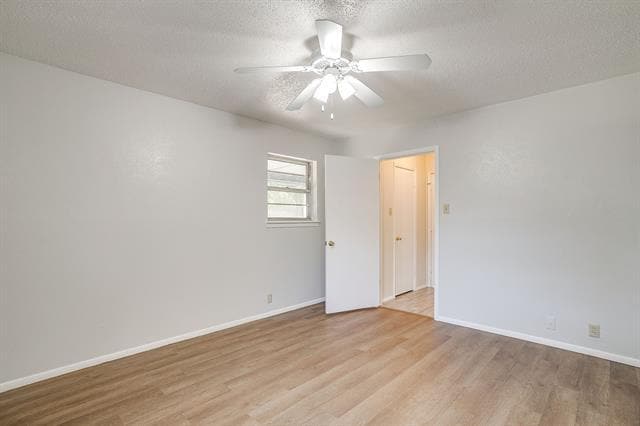 Building Photo - 1225 Crestwood Dr