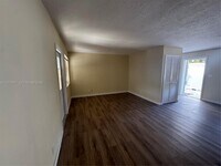 Building Photo - 707 S 19th Ave