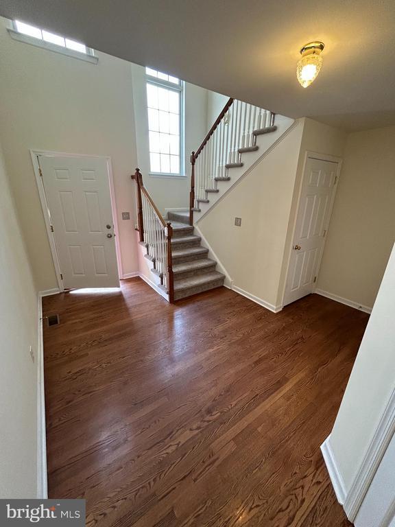 Building Photo - 133 Sugarbush Dr