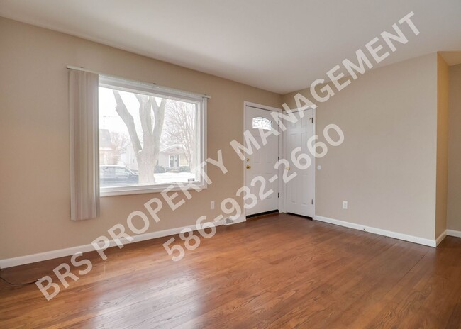 Building Photo - Beautiful 3 Bedroom, 1 Bath in Warren