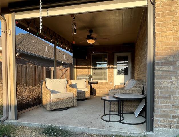 Building Photo - 5116 Seashore Ln