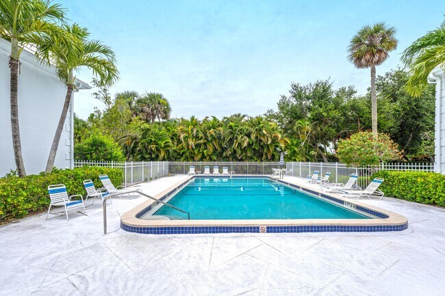 Building Photo - 241 Palm River Blvd