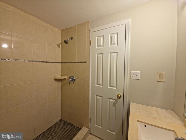 Building Photo - 12111 Portree Dr