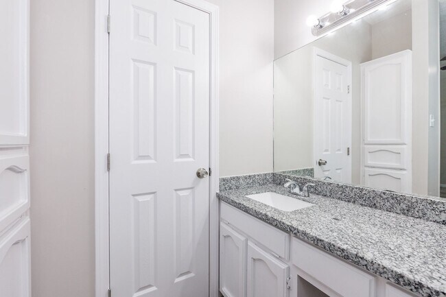 Building Photo - 11313 Red Creek Cir