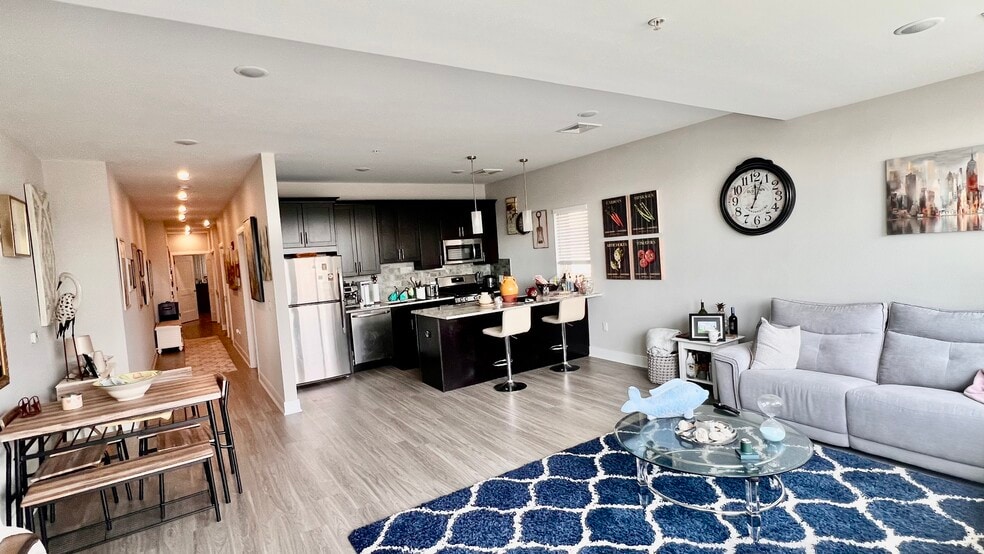 Building Photo - 140 Comet Way