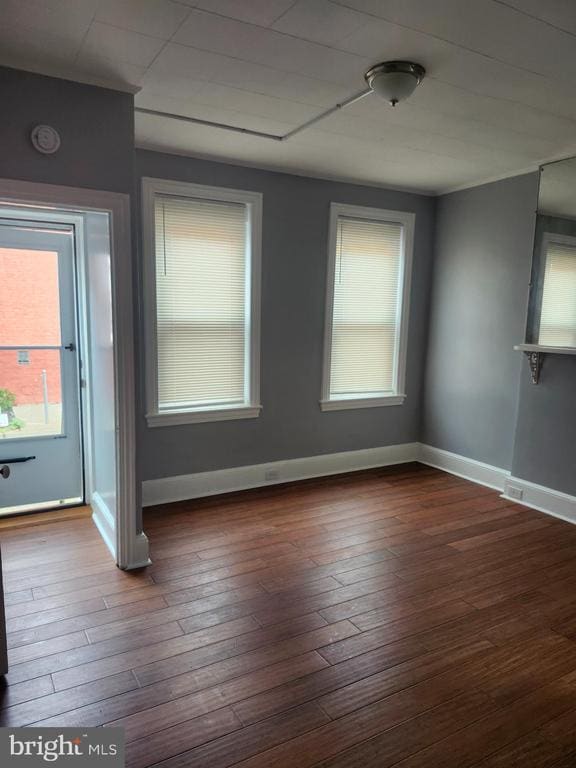 Primary Photo - 555 Roberts St