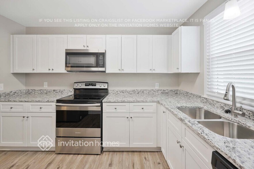 Building Photo - 907 Rexdale Dr