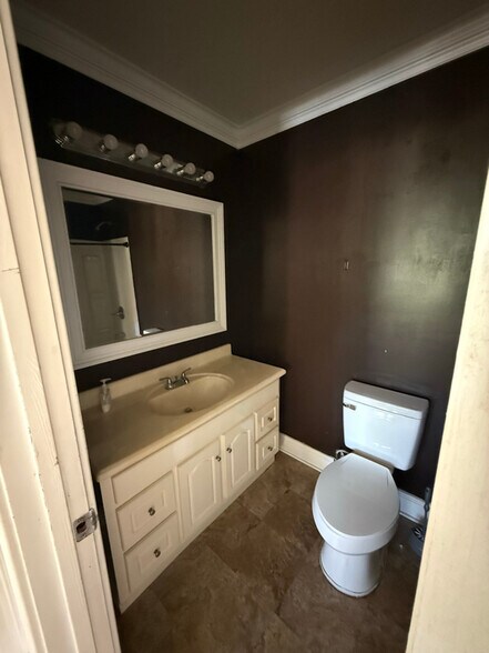 Building Photo - 168 Creekside Manor Rd