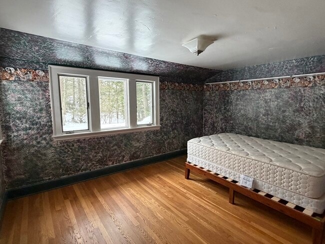 Building Photo - 31 Fells Rd