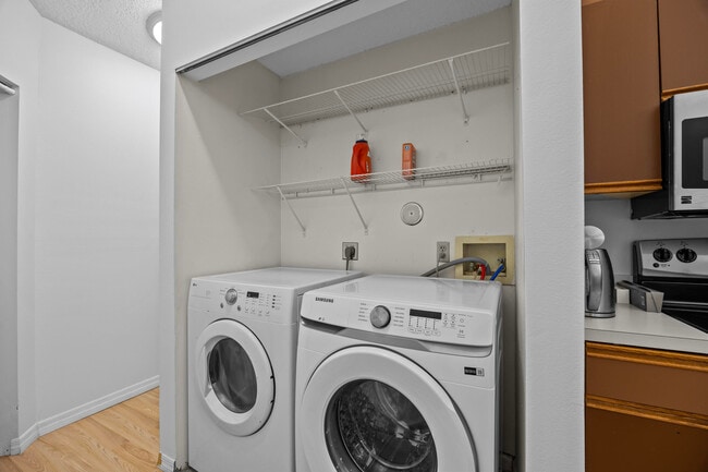 Building Photo - 15 Vía De Casas Sur