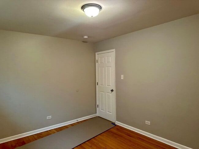 Building Photo - 2652 Woodworth Pl