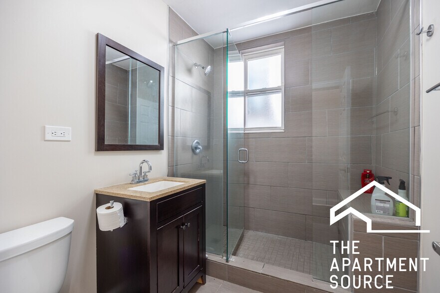 Building Photo - 4849 N Seeley Ave