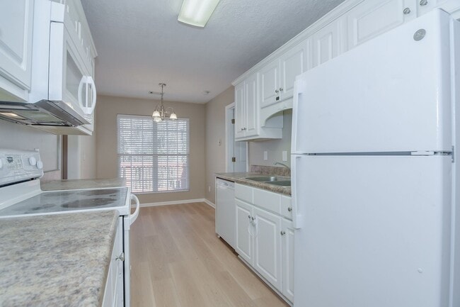Building Photo - Updated 4 Bedroom in Grovetown