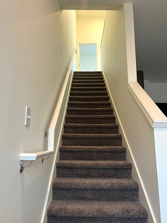 Building Photo - Evergreen Multiplex