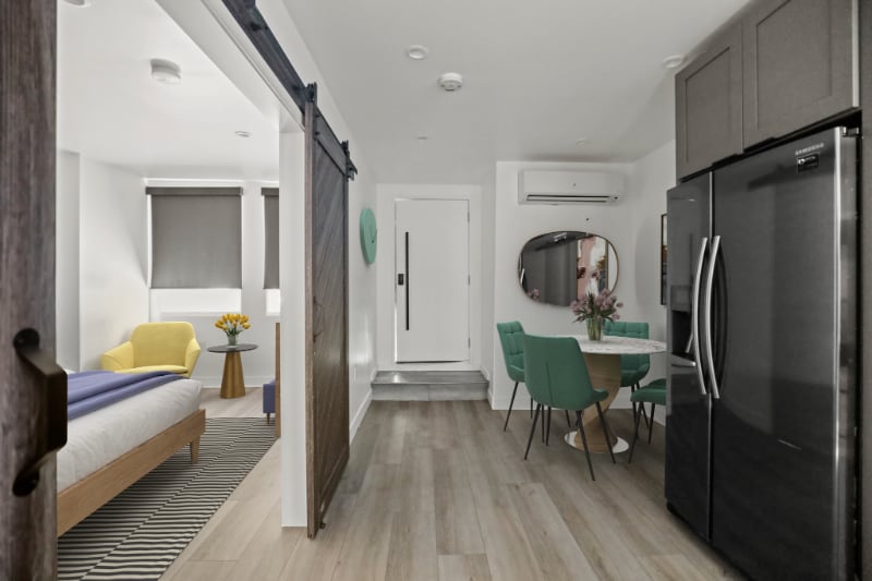 Building Photo - 1023 Tremont St