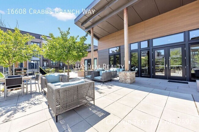 Building Photo - 16608 Crabbs Branch Way