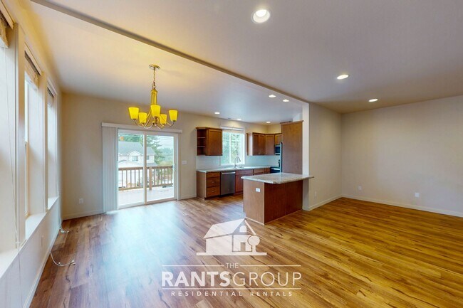 Building Photo - 837R