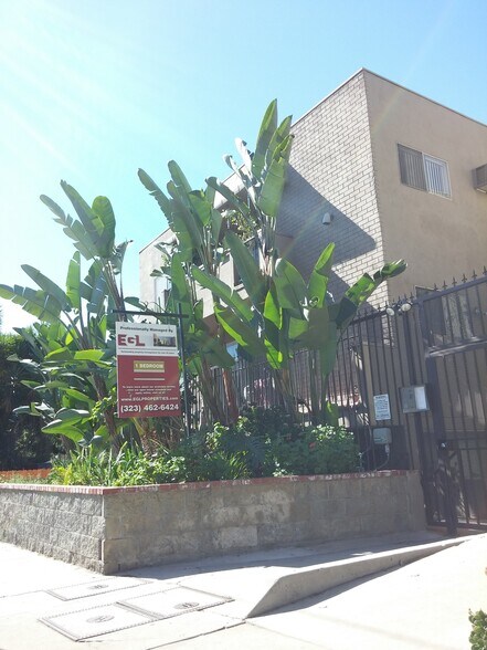 Building Photo - 1345 N Orange Dr