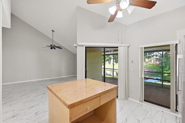 Building Photo - 9364 Ketay Cir