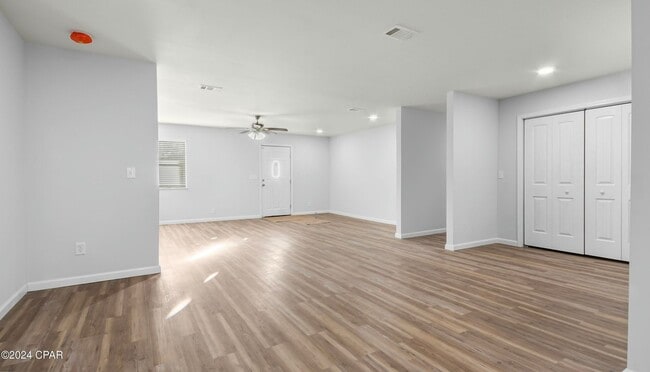 Building Photo - 607 N Star Ave