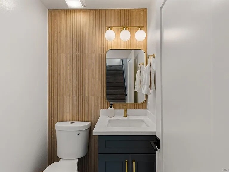 Downstairs bathroom - 2510 Woodlands Way