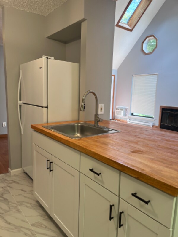 Building Photo - 22 Fox Ridge