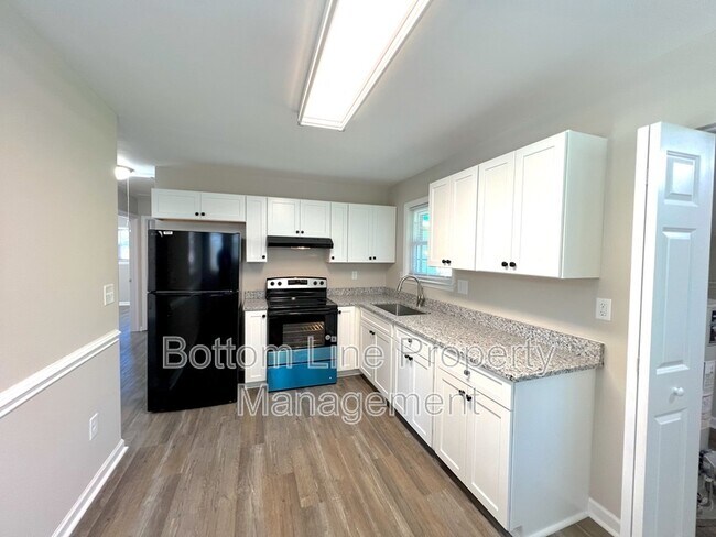 Building Photo - 801 Ridgedale Ct