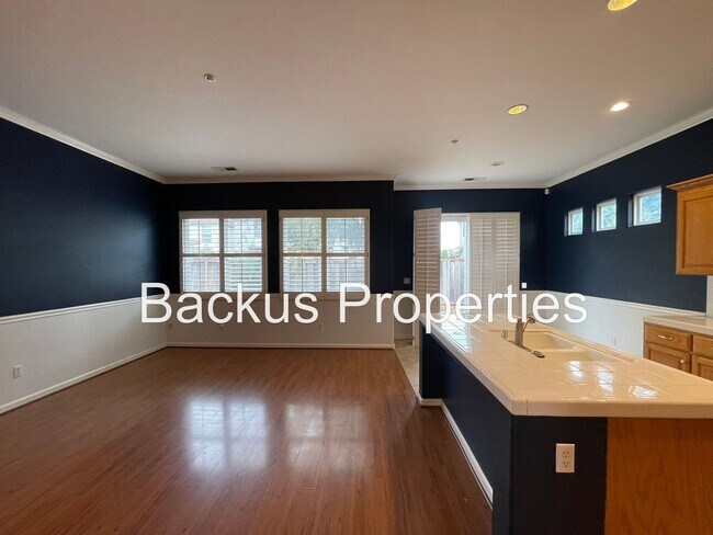 Building Photo - Wonderful four bedroom home close to shopping centers and parks