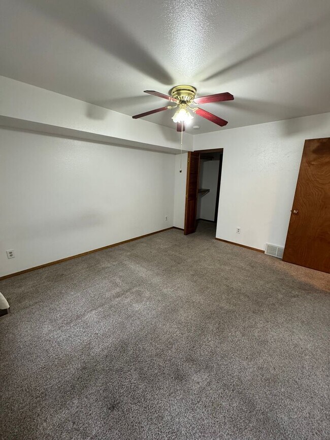 Building Photo - OPEN HOUSE 7/19 from 1:00-2:00PM