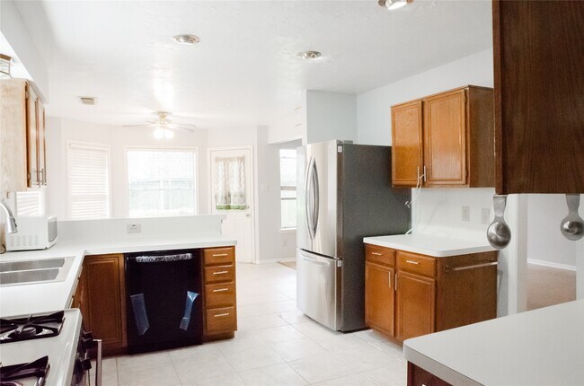 Building Photo - 16306 Cobble Springs Ct