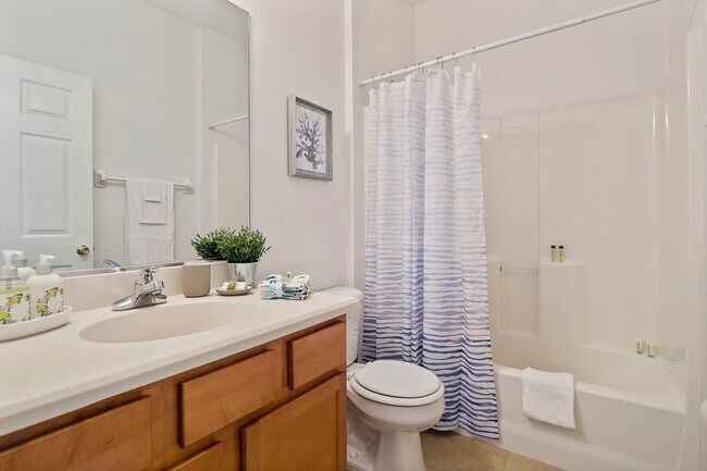 Building Photo - 11 Wheeler Ln