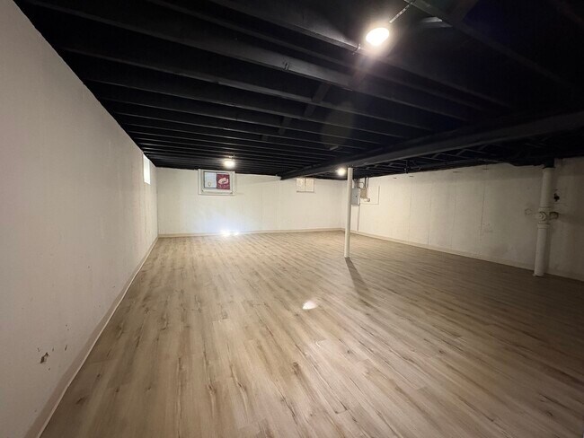 Building Photo - 311 Prairie Ave