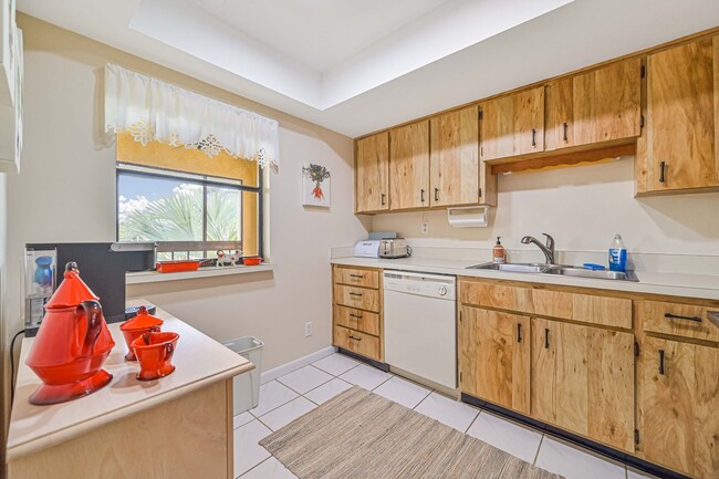 Building Photo - 6108 Whiskey Creek Dr