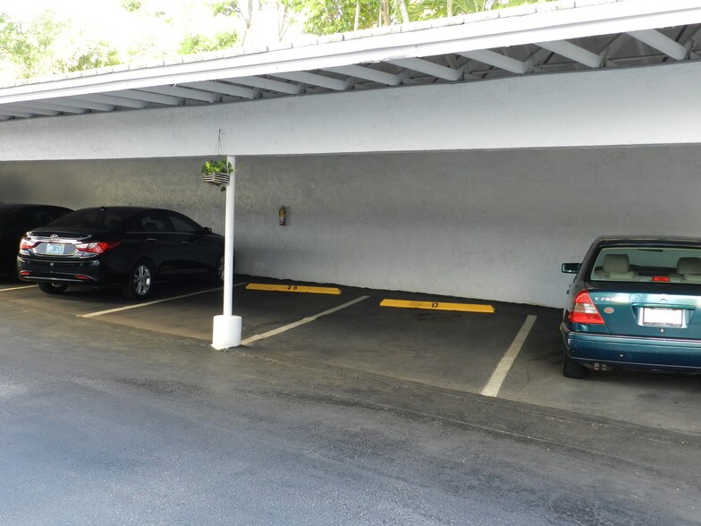 Cover parking - 10230 Collins Ave