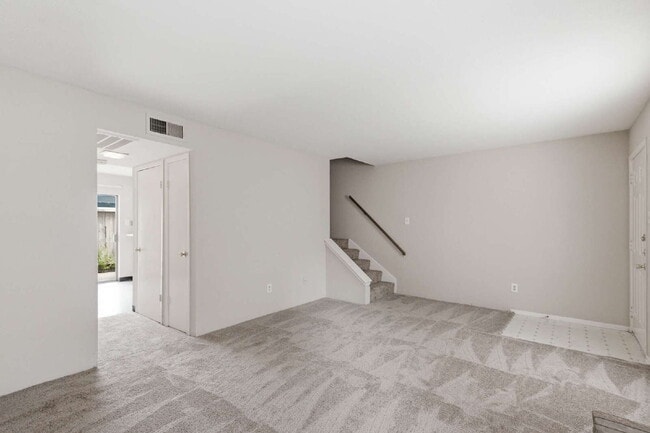 Building Photo - 2120 Wilcrest Dr