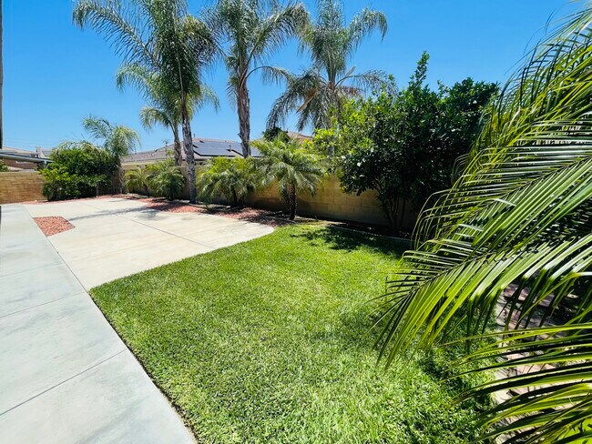 Building Photo - 6812 Kenton Pl