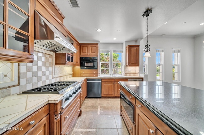Building Photo - 765 Coral Ridge Ct