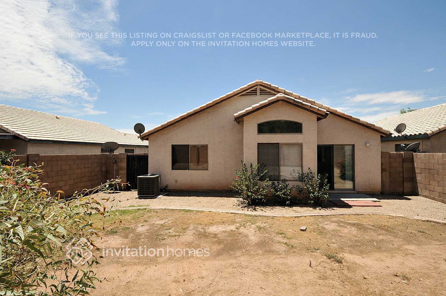 Building Photo - 15912 W Smokey Dr