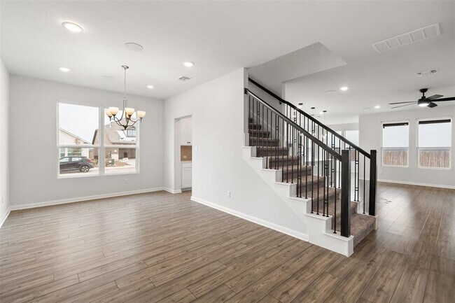 Building Photo - 2516 Walking Y Rd