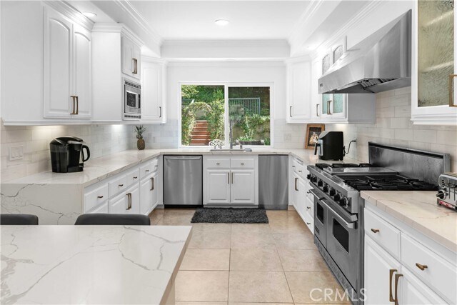 Building Photo - 28820 Calabria Dr