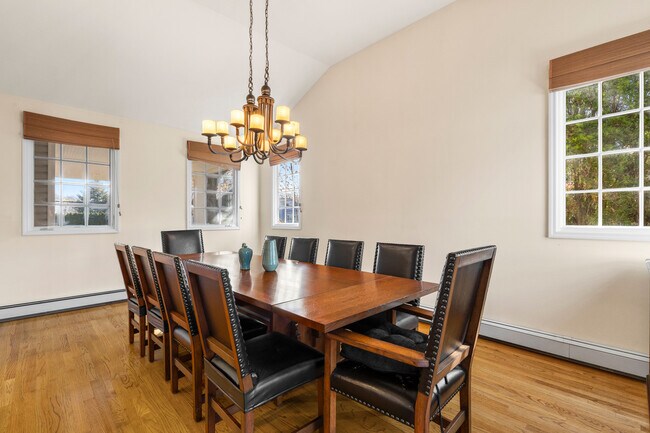 Building Photo - 60 Havilands Ln