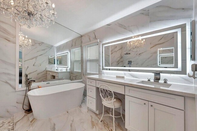 Building Photo - 9601 Harbour Lake Cir