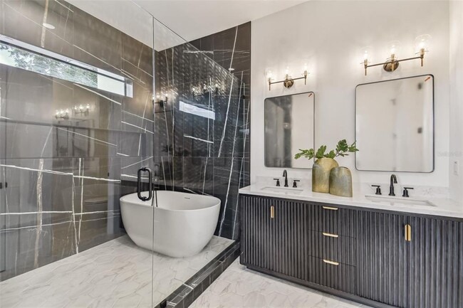 Building Photo - 4717 W Oklahoma Ave