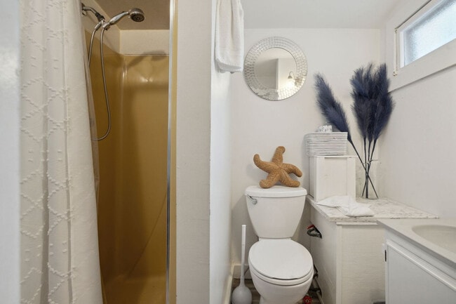 Building Photo - 20 Highland Ave