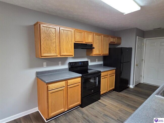 Building Photo - 171 Red Hawk Dr