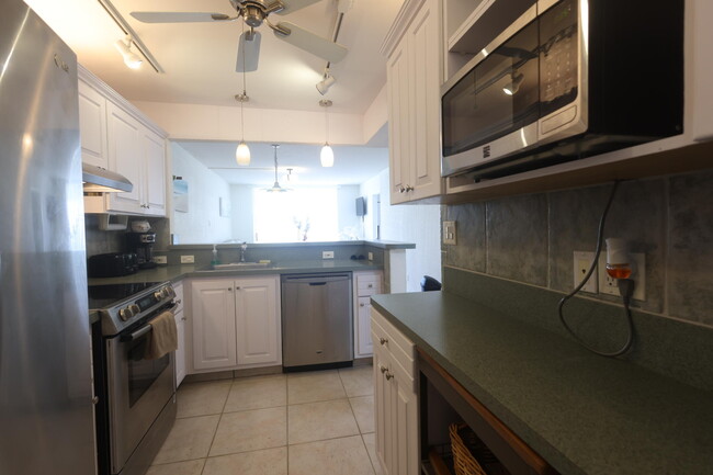 Building Photo - 1391 S Ocean Blvd