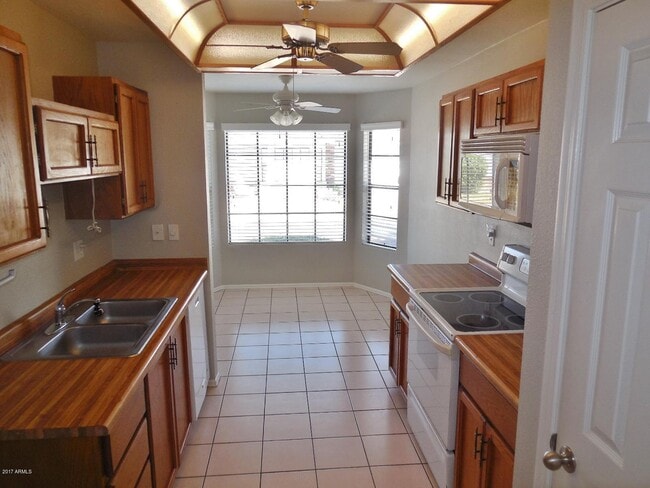 Building Photo - 127 E Danbury Rd