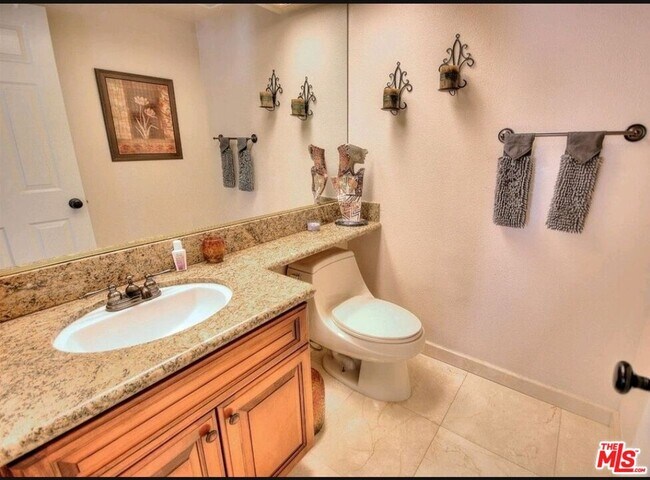 Building Photo - 78920 Skyward Way