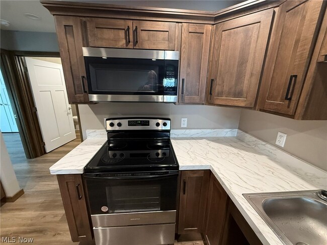 Building Photo - 244 Allen Ln SE