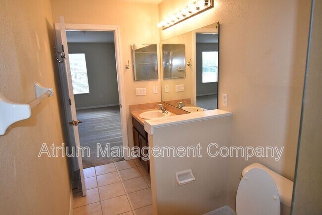 Building Photo - 331 Freedom's Ring Dr